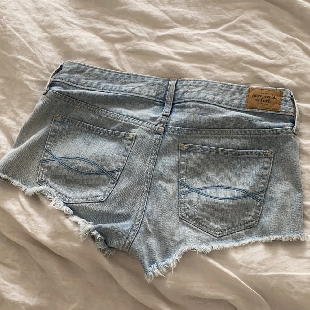 Shorts - Picture 2 of 2